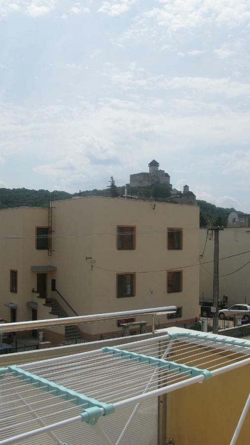 شقة Privat Na Sihoti 1 Trenčín المظهر الخارجي الصورة